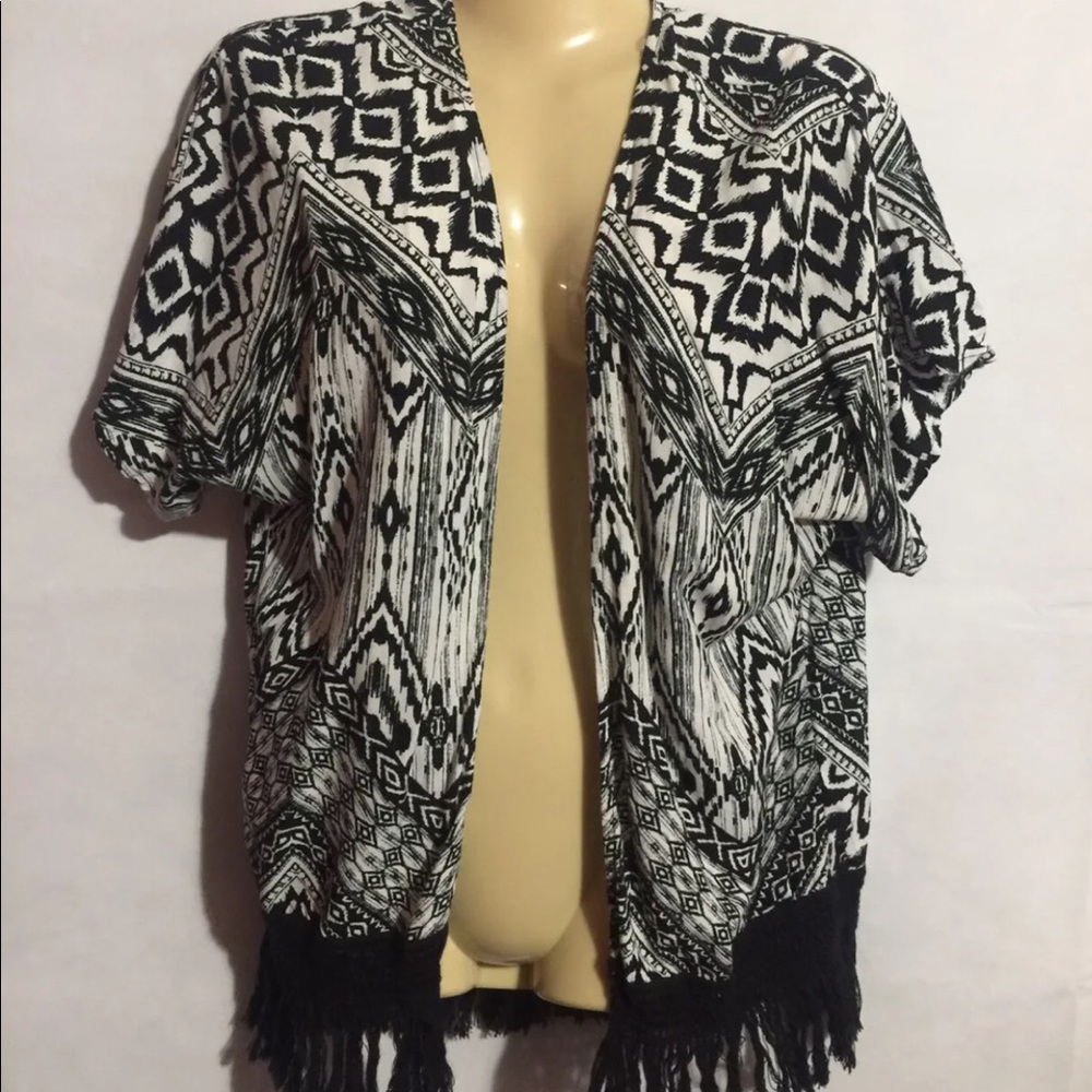 No Boundaries Women’s Cardigan Size M